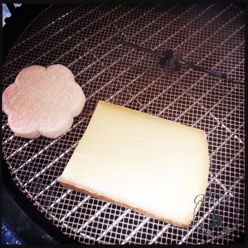 Smoked cheese on the grate