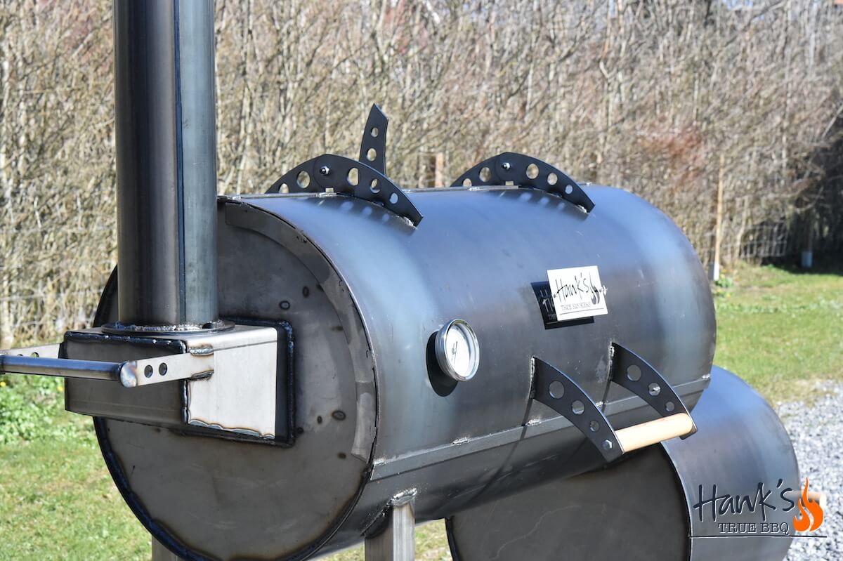 Hank's True Smokers™ - Framifrån